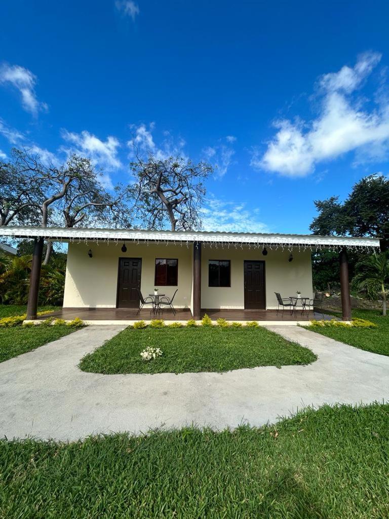 Hotel Boutique Victoria Moyogalpa Bagian luar foto
