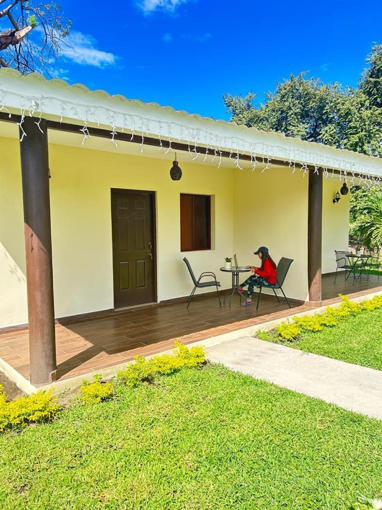 Hotel Boutique Victoria Moyogalpa Bagian luar foto